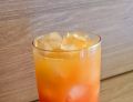 Drink z sokiem pomarańczowym i grenadyną