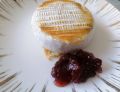 Grillowany camembert z żurawiną 