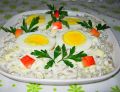 Jajka w sosie majonezowym z ogórkiem i pieczarkami