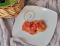 Morszczuk w sosie pomidorowym z papryką