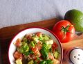Sałatka z pomidorów i awokado