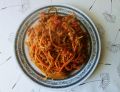Spaghetti bolognese z papryką i marchewką