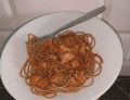 Spaghetti z mielonym mięsem i sosem pomidorowym