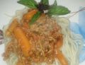 Spaghetti z mięsem mielonym i marchewkami