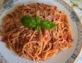 Spaghetti z sosem ze świeżych pomidorów 