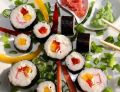 Sushi maki z papryką i paluszkami surimi 