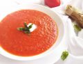 Zupa pomidorowa z imbirem i sokiem z jabłek
