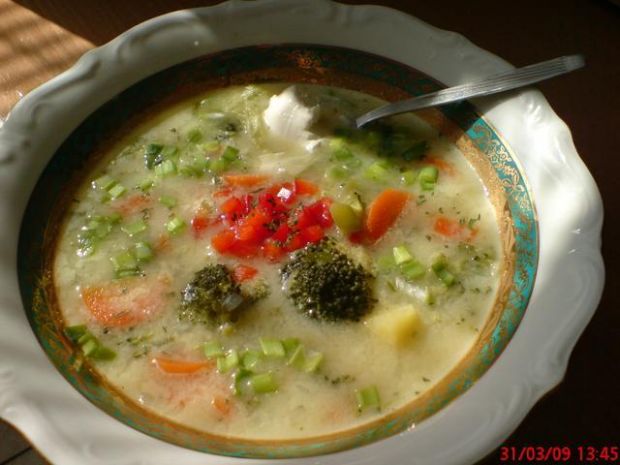 Aksamitna zupa brokułowa
