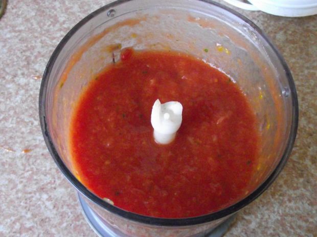 Aromatyczna pomidorowa z biała papryką i oscypkiem