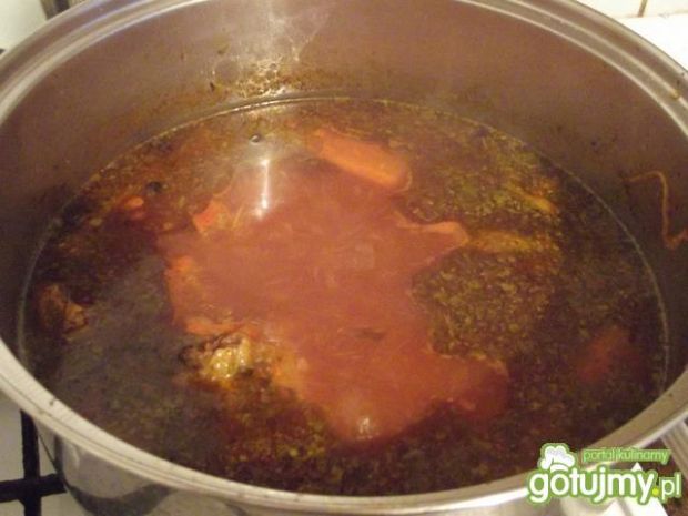 Aromatyczna zupa pomidorowa z kurczakiem