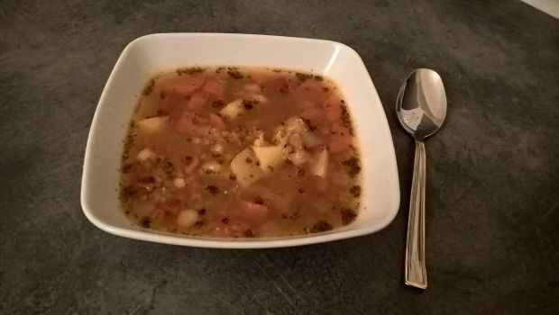 Aromatyczna zupa z czerwoną soczewicą 
