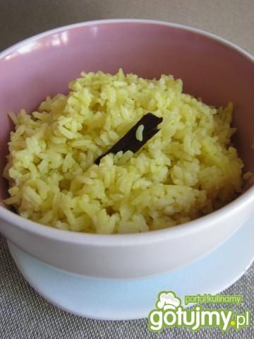 Aromatyczny ryż z kurkumą i cynamonem