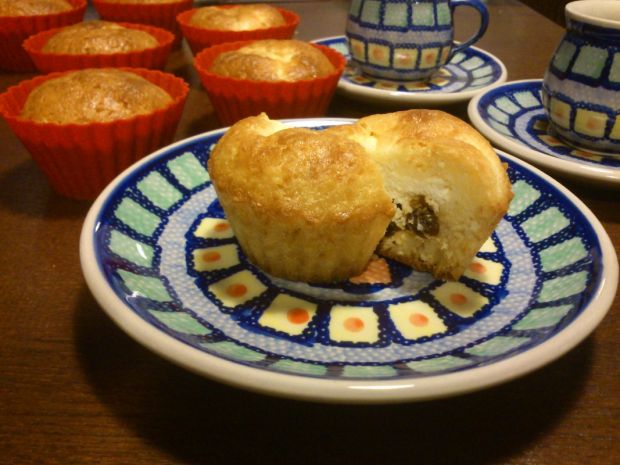 Babeczki - muffiny serowe z rodzynkami