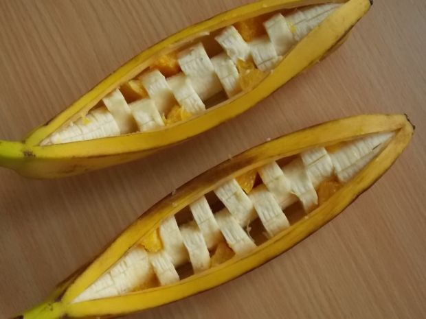 Bananowe łódeczki