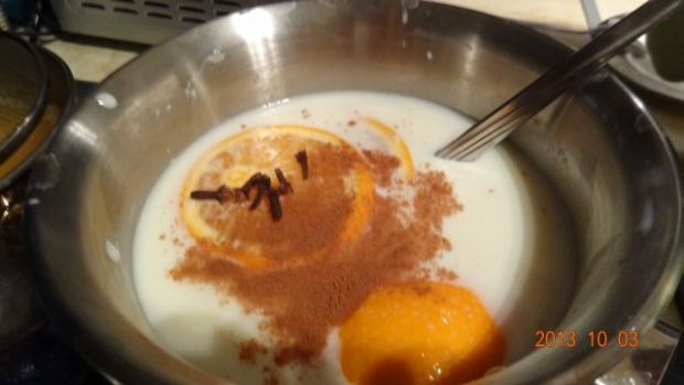 Biała czekolada korzenno - mandarynkowa