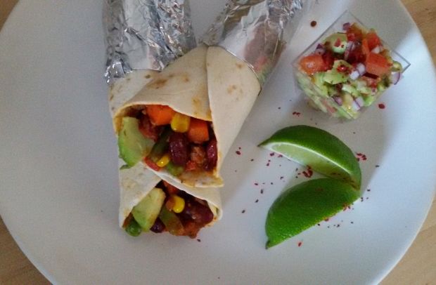 Burrito z wołowiną i warzywami 