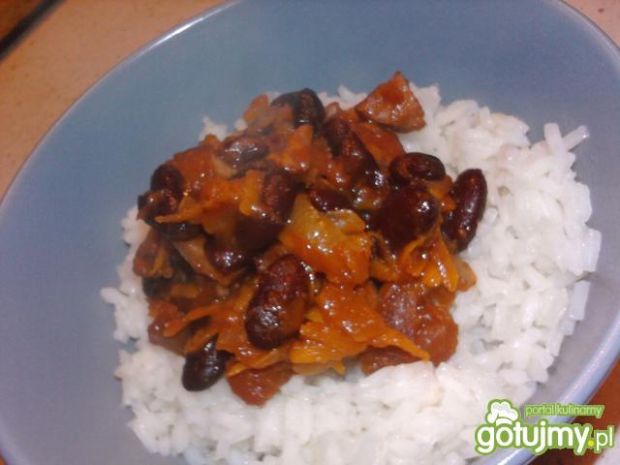 Chili con carne z kiełbasą 