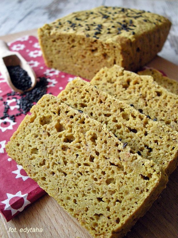 Chleb gryczano-kukurydziany z sumakiem