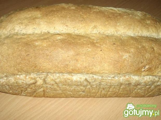 Chleb na zakwasie z ziarnami