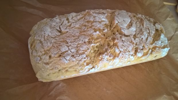 Chleb pszenno - kukurydziany z płatkami żytnimi