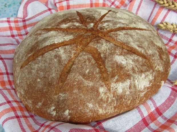 Chleb pszenno- żytni na zakwasie