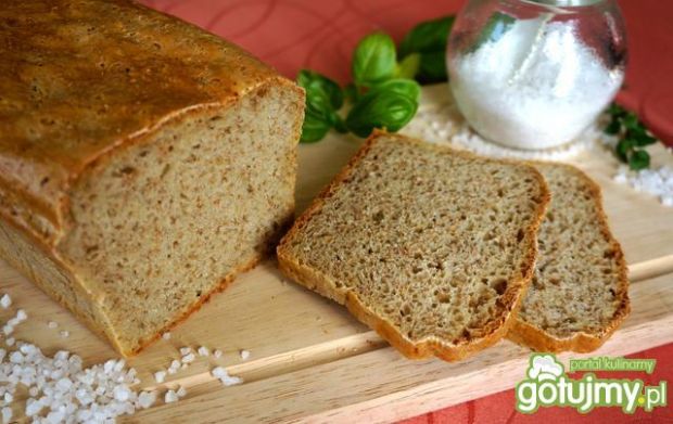 Chleb pszenno-żytni z otrębami