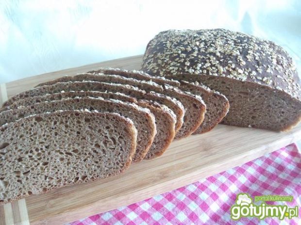 Chleb pszenno-żytni z płatkami owsianymi