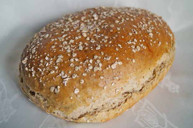 Chleb pszenny z prażonymi płatkami owsianymi