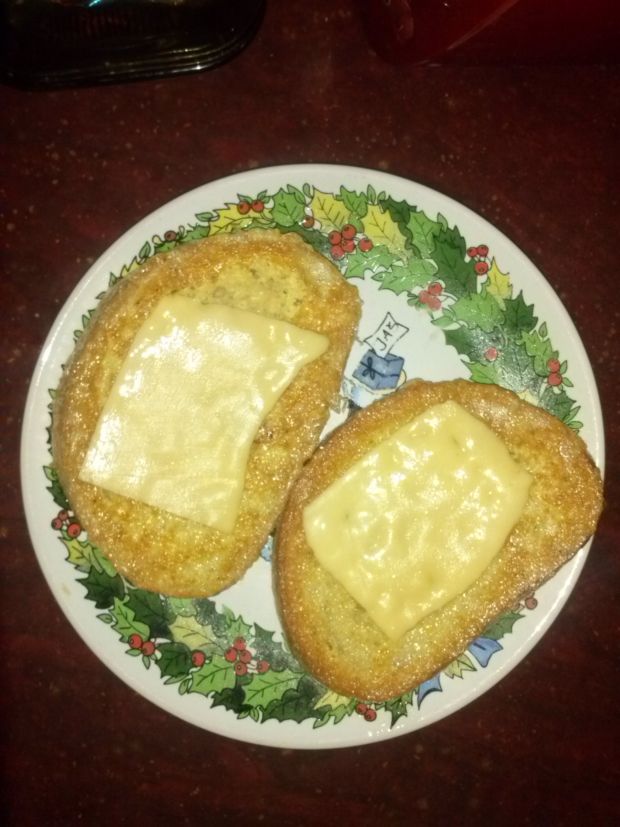 Chleb w jajku z serem