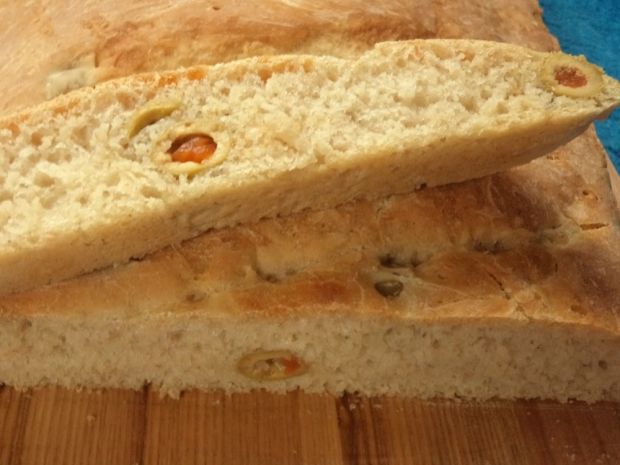 Chlebek włoski z oliwkami
