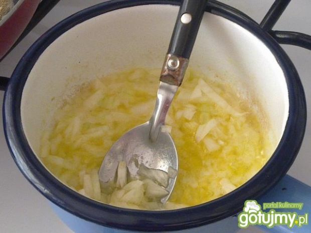Chrupiący kotlet z sosem cytrynowym 