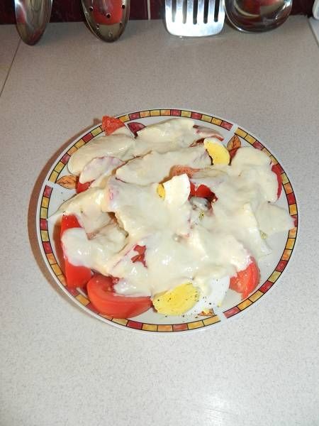Chrzanowa sałatka z jajek,kalafiora i pomidora  