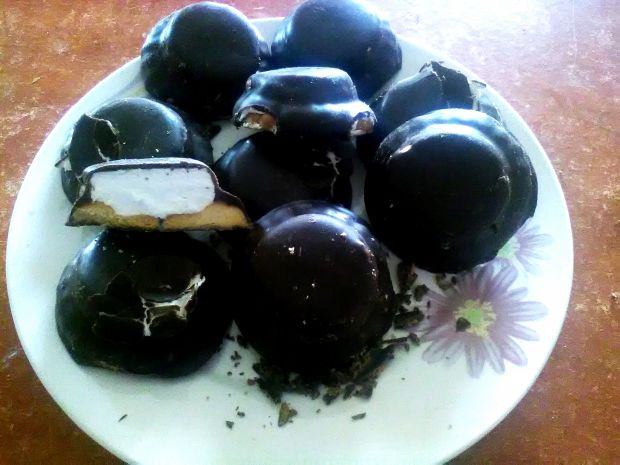 Ciasteczka z bitą śmietaną w czekoladzie ciemnej 
