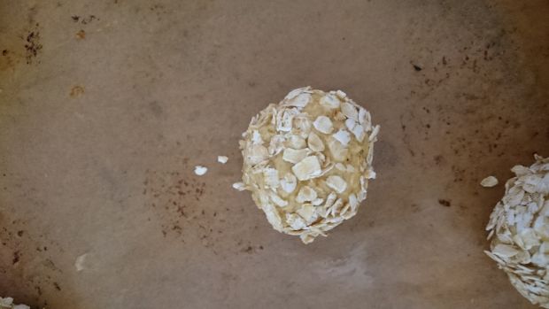 Ciastka owsiano-kokosowe z masłem orzechowym