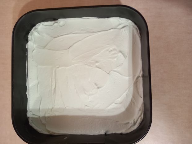Ciasto bez pieczenia z porzeczkami