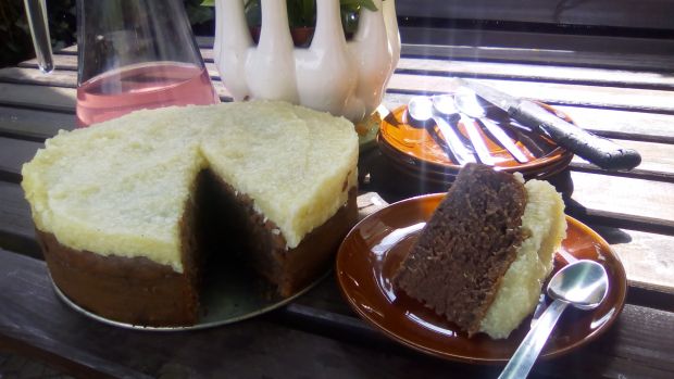 Ciasto czekoladowe pod kokosową pierzynką