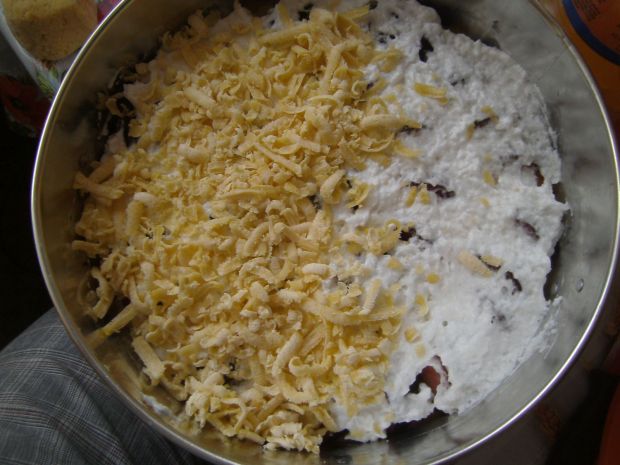 Ciasto krucho- drożdżowe ze śliwkami i kokosem