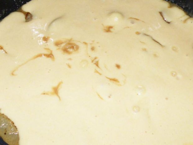 Ciasto kukurydziane z patelni - z gruszkami