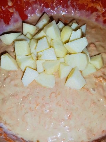 Ciasto marchewkowo - Jabłkowe z kremem.