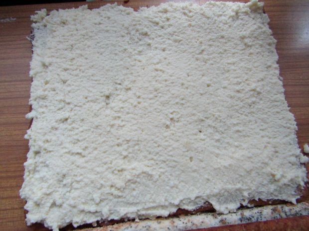 Ciasto miodowo- makowe z masą z kaszy manny