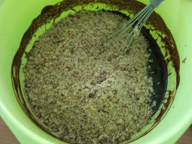 Ciasto orzechowo-czekoladowe bez mąki