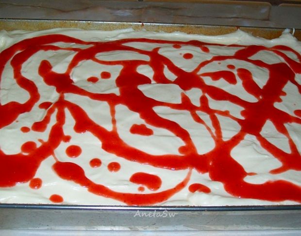 Ciasto truskawkowo-śmietanowe