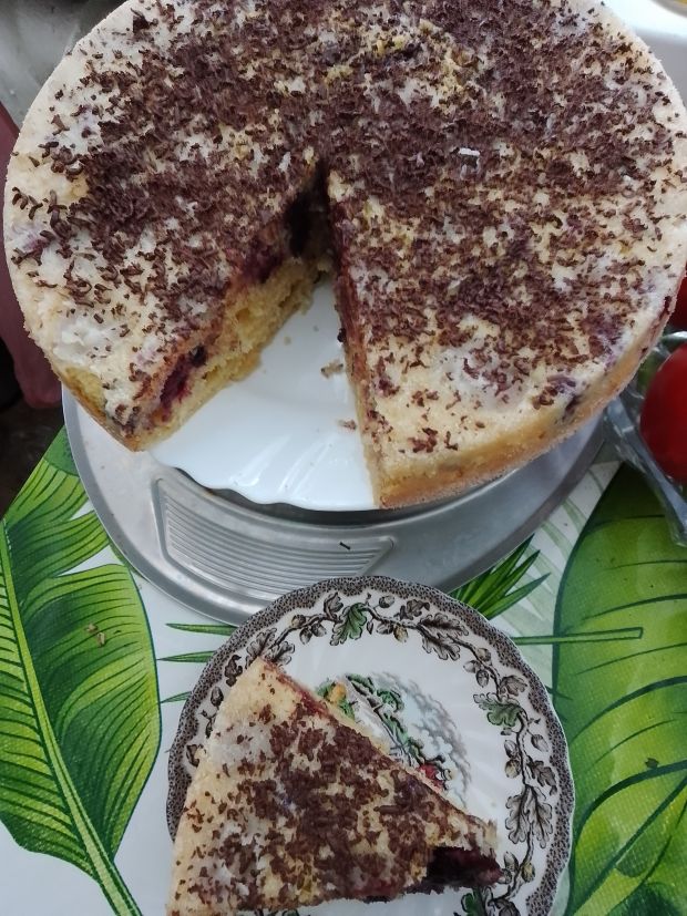 Ciasto z borówkami i bananami z czekoladą
