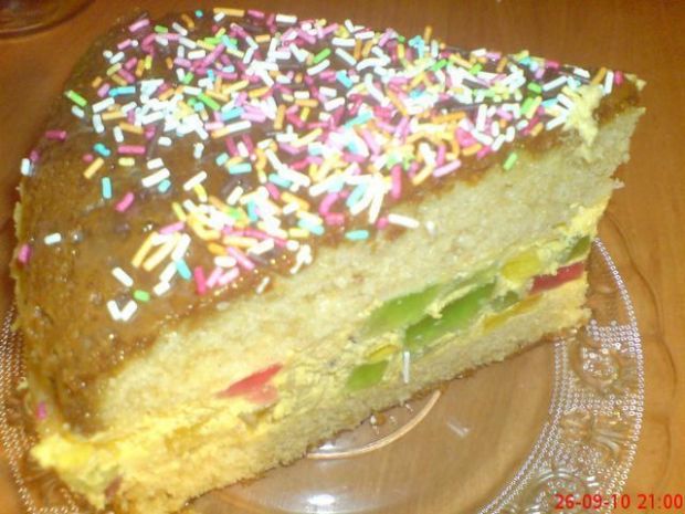 Ciasto z kremem krówkowym i galaretką