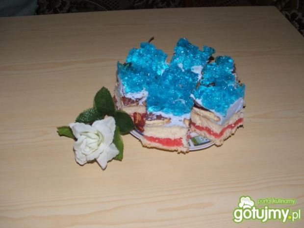 Ciasto z niebieską galaretką