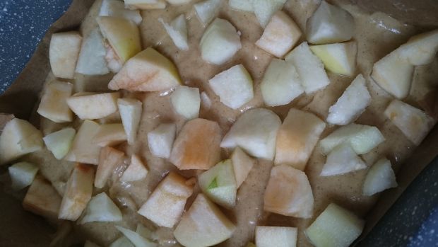 Ciasto żytnie z jabłkiem, gruszką i cynamonem