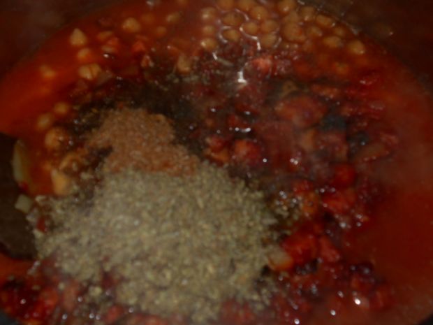 Ciecierzyca w sosie pomidorowym