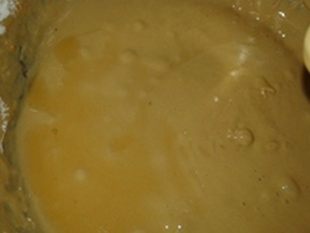 Ciemne babeczki o smaku amaretto z migdałami