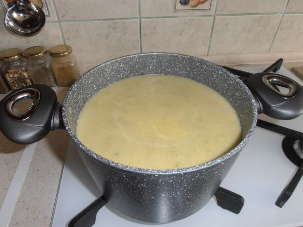 Cukiniowa zupa krem z migdałami