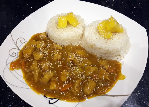 Curry z mango i kurczakiem